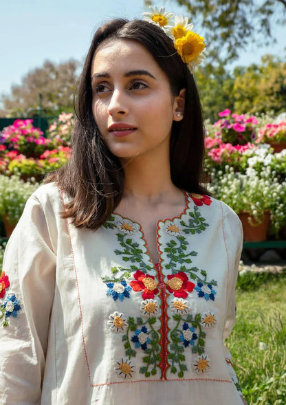 Off White Embroidered Cotton Kurta And Pant Set