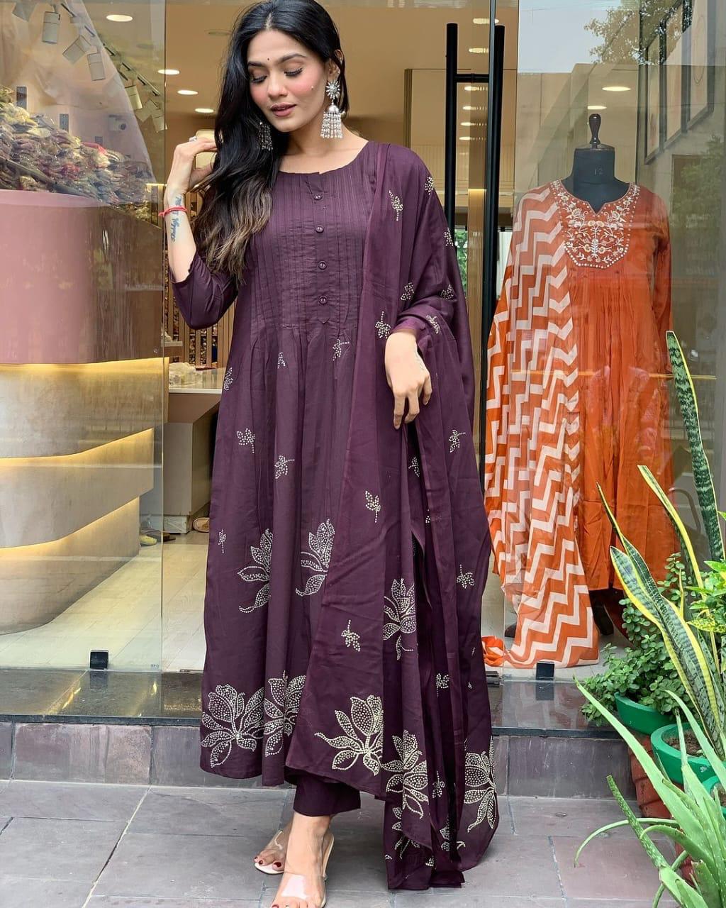Wine Kurta Set With White Dotted Florals